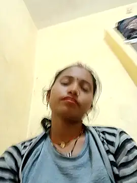 Miss  nishuu001 online show from November 23, 2025, 4:18 pm