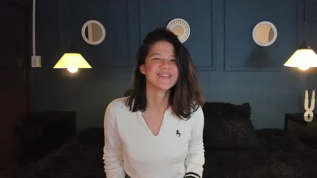 Skyy bloom online show from March 4, 2026, 12:11 pm