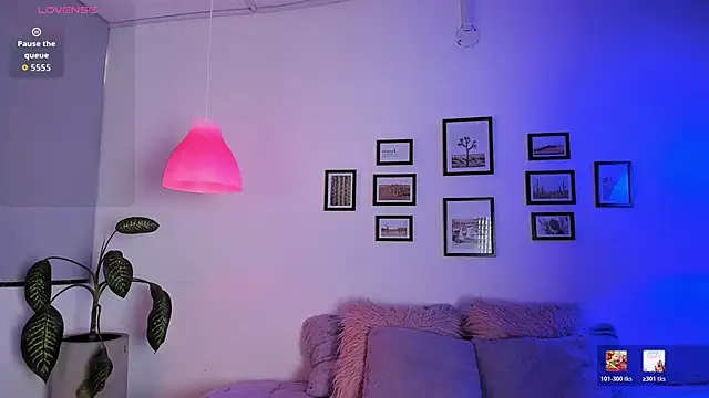 Skyy bloom online show from April 20, 2026, 1:03 pm