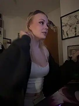 OfflineLizzy online show from March 8, 2026, 10:13 pm