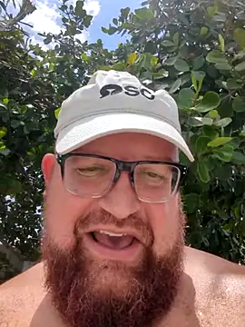 BigBearforCuddles online show from May 13, 2026, 5:43 pm