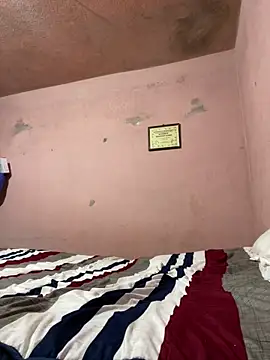 maxitravieso online show from November 24, 2025, 5:01 pm