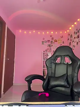 Davne  online show from March 22, 2026, 10:46 pm