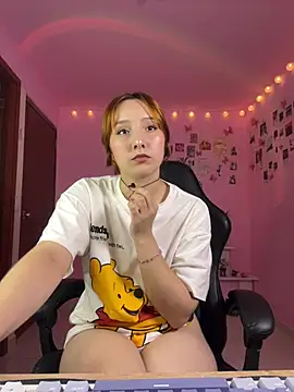 Davne  online show from April 21, 2026, 10:45 pm