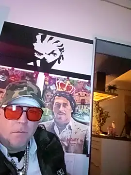 Davyjohnes online show from November 23, 2025, 11:37 pm