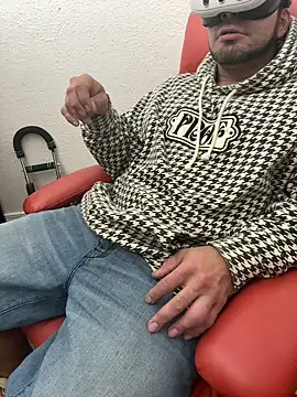 2addictivelyhorny online show from February 22, 2026, 8:18 pm