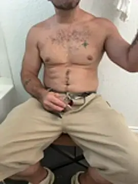 2addictivelyhorny online show from June 15, 2026, 10:23 pm