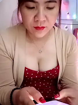 Lily-ross22 online show from March 11, 2026, 5:02 am