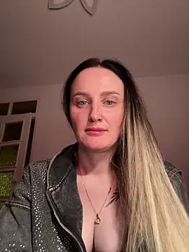 TomilaSi online show from December 20, 2025, 8:49 pm