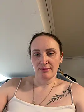 TomilaSi online show from June 15, 2026, 1:57 pm