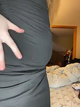 Snapshot of SmirkFans chatting on February 11, 2026, 12:04 am SmirkFans online show from February 11, 2026, 12:04 am