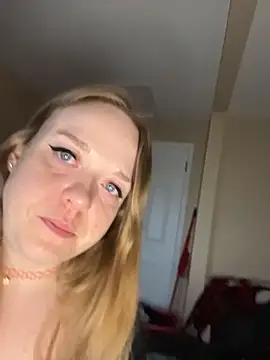 Snapshot of SmirkFans chatting on March 22, 2026, 10:46 pm SmirkFans online show from March 22, 2026, 10:46 pm