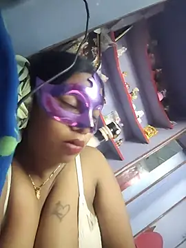 aarti03fb online show from April 22, 2026, 6:53 pm