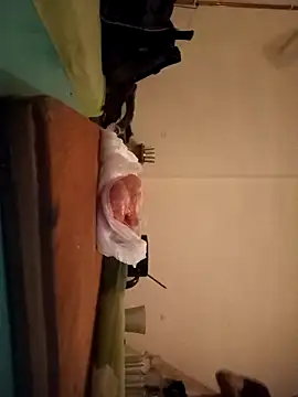 tomas111k online show from February 6, 2026, 7:50 pm