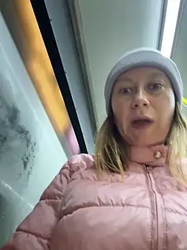 Brooke lover online show from April 22, 2026, 6:53 pm