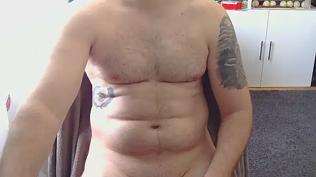 Snapshot of theh0tdick chatting on May 16, 2026, 10:47 am theh0tdick online show from May 16, 2026, 10:47 am