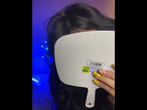 Snapshot of SaraAndrade_ chatting on January 17, 2026, 2:00 pm SaraAndrade online show from January 17, 2026, 2:00 pm