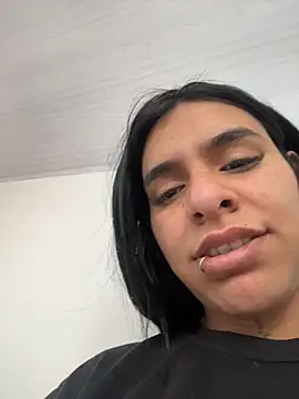 Snapshot of SaraAndrade_ chatting on March 5, 2026, 1:18 pm SaraAndrade online show from March 5, 2026, 1:18 pm