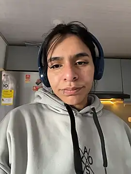 Snapshot of SaraAndrade_ chatting on March 26, 2026, 1:17 pm SaraAndrade online show from March 26, 2026, 1:17 pm