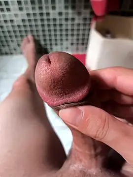 Mascarado01i online show from December 2, 2025, 6:03 pm