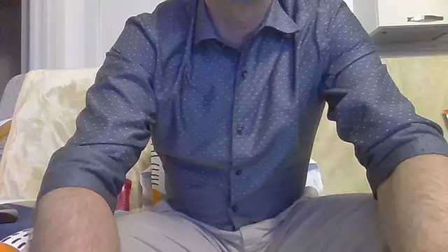 Snapshot of Eroshotlicker chatting on April 27, 2026, 9:24 pm Eroshotlicker online show from April 27, 2026, 9:24 pm