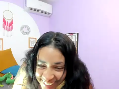 IrisMayer online show from November 27, 2025, 7:38 pm