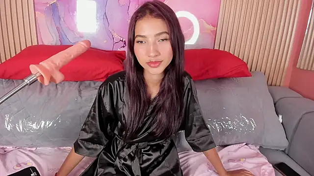 Maybeelin  online show from November 26, 2025, 10:00 pm