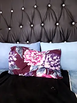 SavageHoney online show from April 4, 2026, 3:20 pm