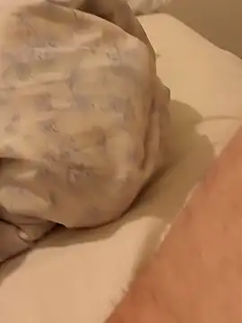 poeperke2830 online show from November 29, 2025, 12:24 am