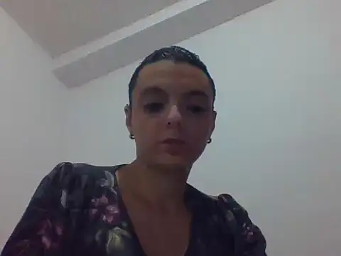 VANESA HERRERA  online show from November 26, 2025, 10:49 am