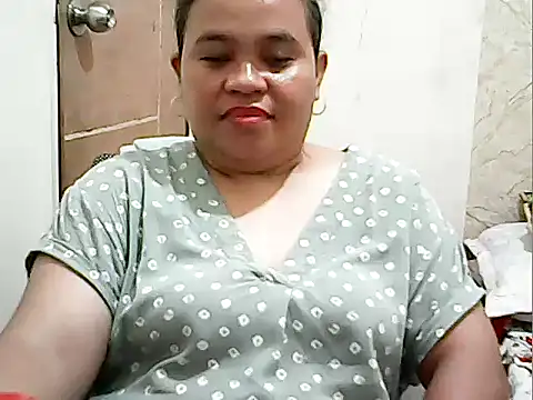 cutechubby online show from April 9, 2026, 8:20 am