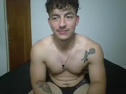 Tonblaze online show from December 2, 2025, 5:13 am