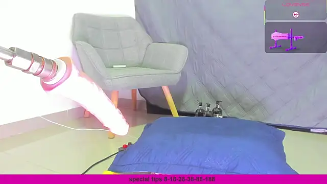 sophie 1  online show from February 27, 2026, 2:33 am