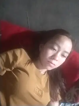 tieutam122 online show from February 15, 2026, 11:12 pm