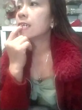 tieutam122 online show from March 8, 2026, 2:04 am