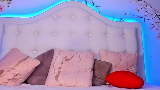 Snapshot of TinyBlair chatting on March 6, 2026, 5:37 am TinyBlair online show from March 6, 2026, 5:37 am