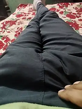 Snapshot of bigdick2299 chatting on December 16, 2025, 3:06 pm bigdick2299 online show from December 16, 2025, 3:06 pm