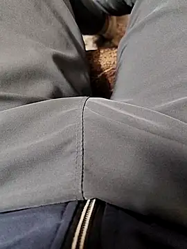 Snapshot of bigdick2299 chatting on December 19, 2025, 2:57 pm bigdick2299 online show from December 19, 2025, 2:57 pm