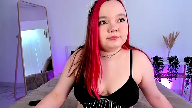 Snapshot of Rose_Luvv chatting on May 13, 2026, 6:55 am Rose Luvv online show from May 13, 2026, 6:55 am