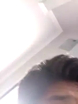 4ikoou37 online show from November 25, 2025, 1:44 pm