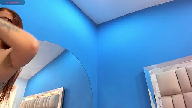 melany love0 online show from April 22, 2026, 12:39 pm