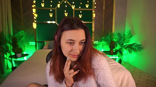 RoxieRay online show from March 18, 2026, 1:47 pm