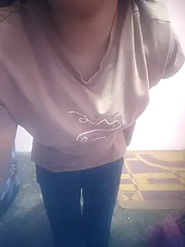 Juliekhan 98 online show from December 4, 2025, 8:23 am