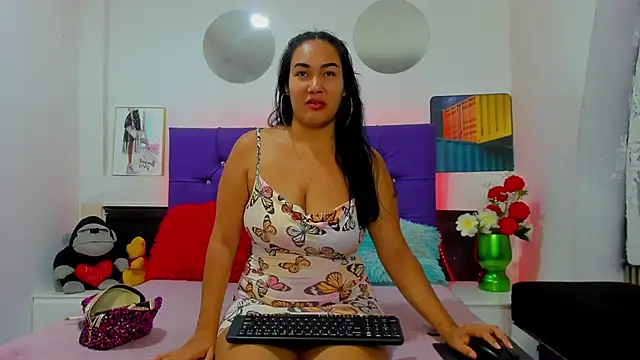 AzumiWalker online show from February 11, 2026, 1:16 pm