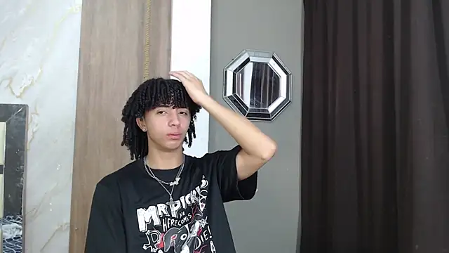 kim curlyy online show from April 19, 2026, 2:38 pm