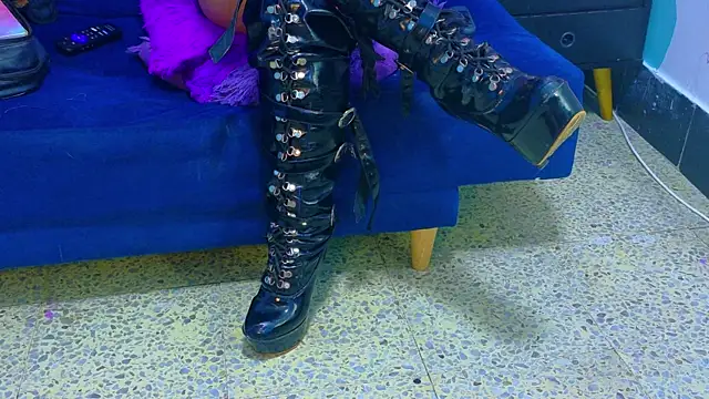 AriesVelvet online show from April 21, 2026, 4:30 am