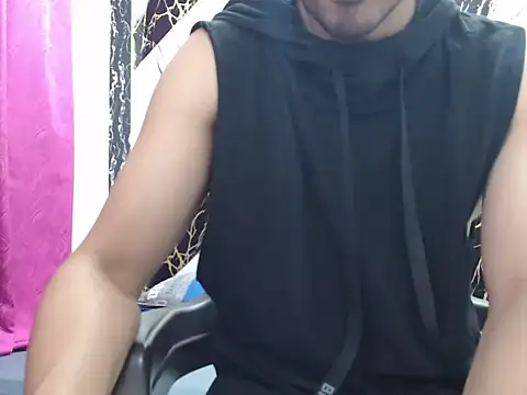 simonm667 online show from May 17, 2026, 9:00 pm