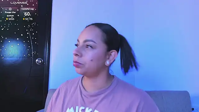 jimena chic1 online show from March 5, 2026, 9:22 pm