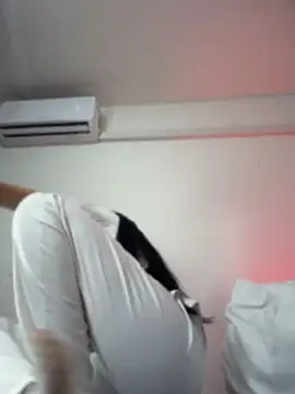 ZafiraNavarro online show from April 21, 2026, 6:44 pm