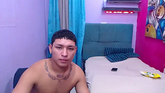 Snapshot of twinks_fuck chatting on August 4, 2026, 12:03 am twinks fuck online show from August 4, 2026, 12:03 am